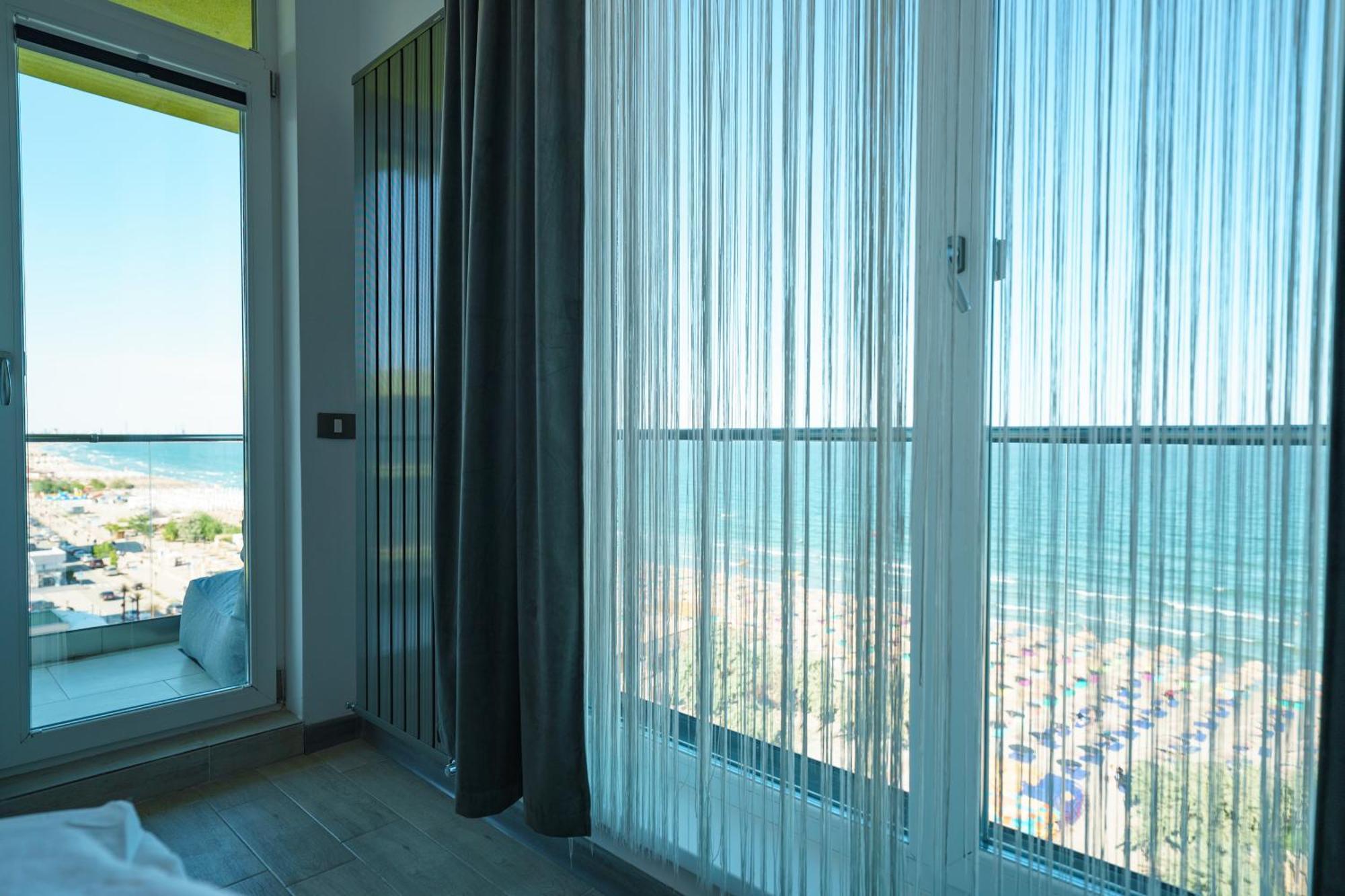 Promenada Apartments Beach Resort Mamaia Nord Năvodari Стая снимка